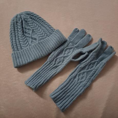 Čiapka + rukavice, 146