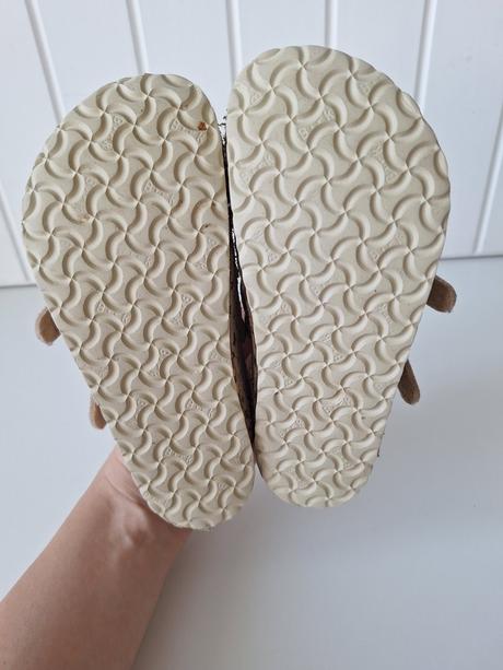 Semišové šľapky, 29