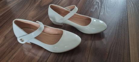 Biele balerínky, 35