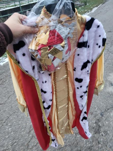 Kostým kráľ,