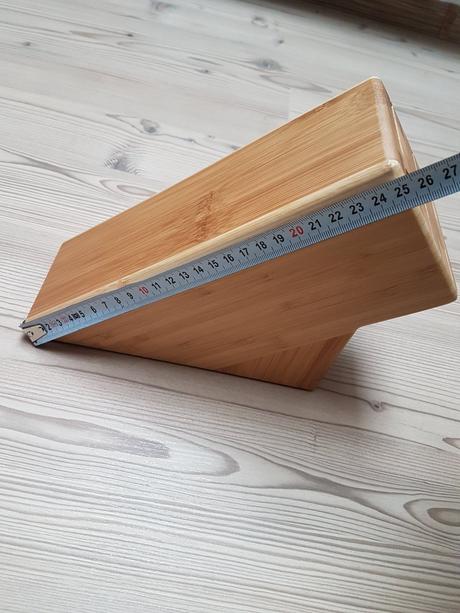 Stojan na noze wmf z bambusu,