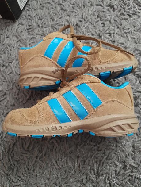 Adidas topanky, adidas,23