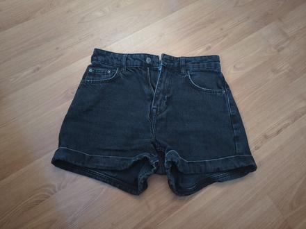 Riflové kraťasy, bershka,34