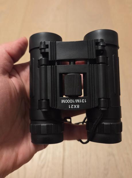 Malý ďalekohľad, binocular 8x21, 131m/1000m,