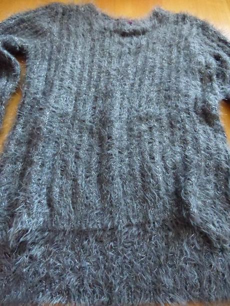 Chlpatý svetrík, 128