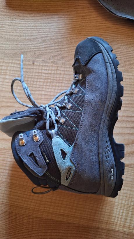 Turistické asolo finder gv / top stav, 39