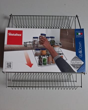 Výsuvná polička,