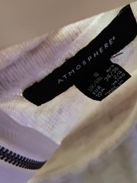 Béžový sveter, atmosphere,s