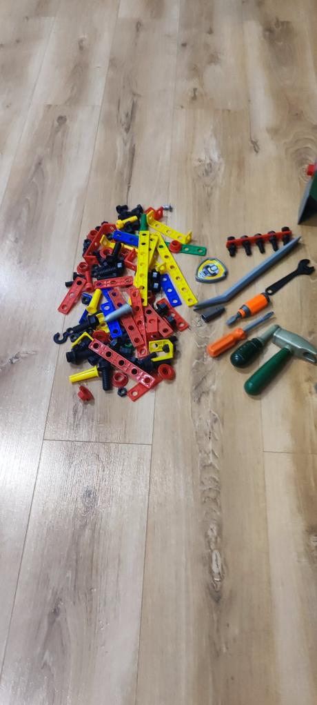 Pracovný detský stôl / dielňa bosch,