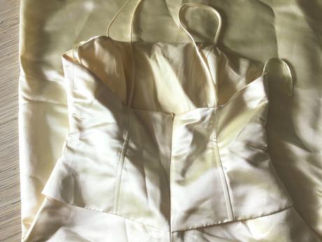 Spoločenské šaty/by, 40