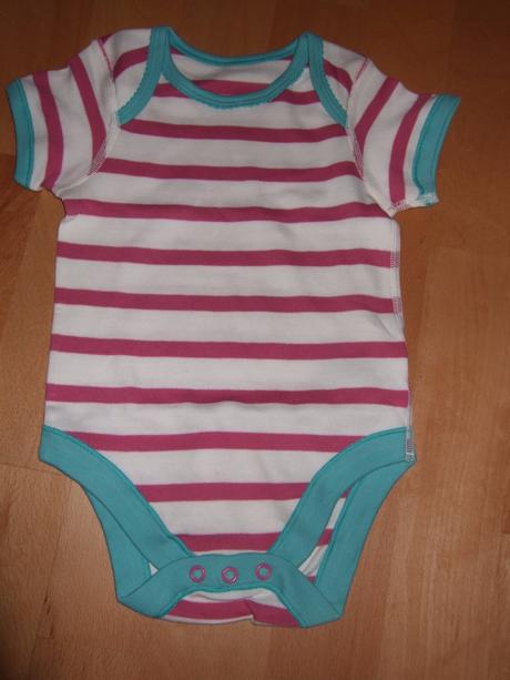 Nepoužité body s kr. rukávom zn. m&s, veľ. 9 -12m, marks & spencer,74