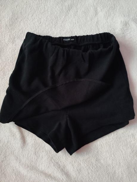Kraťasy prekryté sukničkou, reserved,158