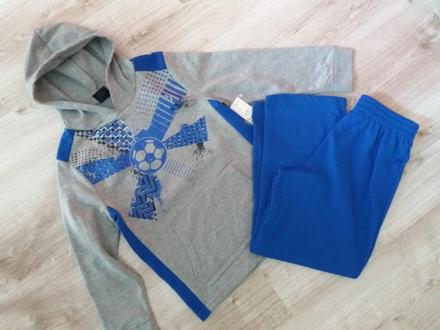 Nepouživaná tepláková súprava, 122