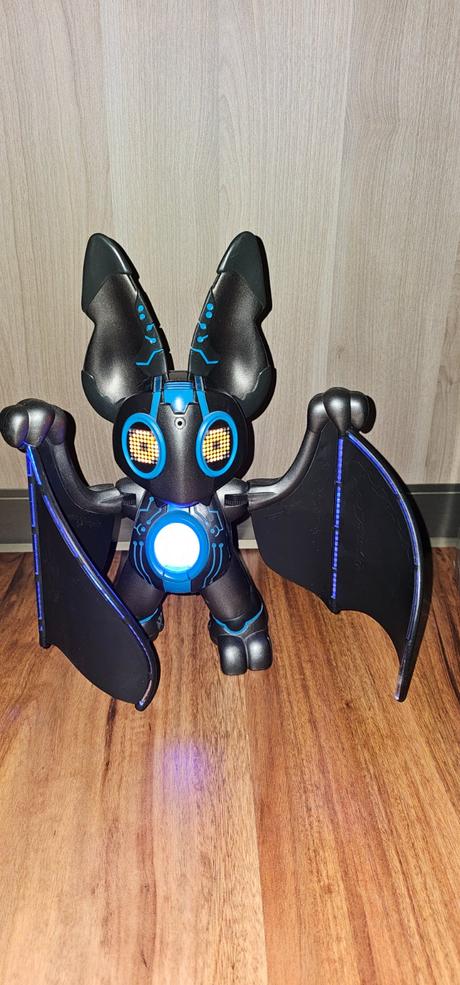 Interaktívny netopier nocto, množstvo funkcií, 