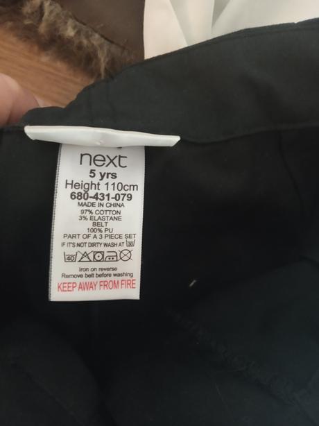 Outfit pre malú slečnu-kraťasy, blúzka, vesta, next,110