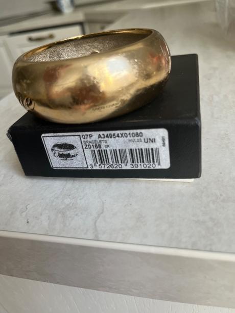 Naramok chanel, chanel