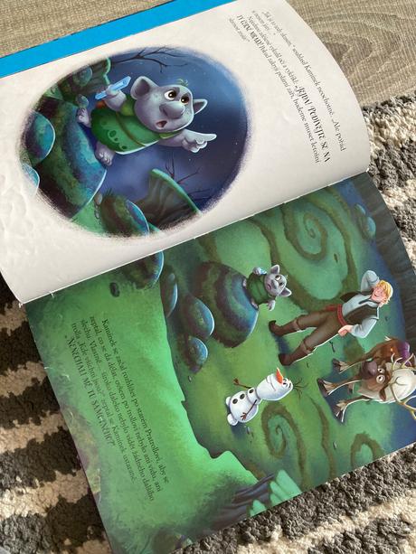 Ľadové kráľovstvo - polárna žiara zlatá kniha, 