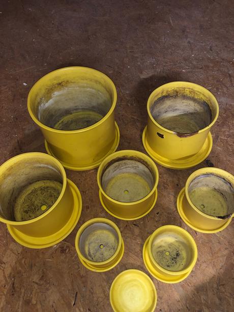 Črepniky žlté keramické, 