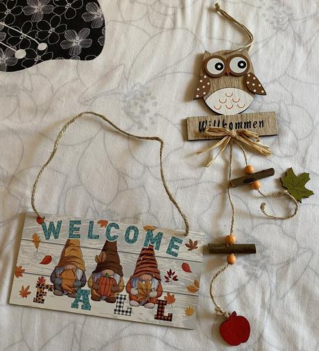 Závesná drevená dekorácia,