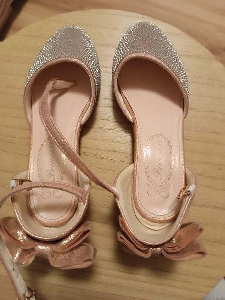 Princeznovské lodičky, 32