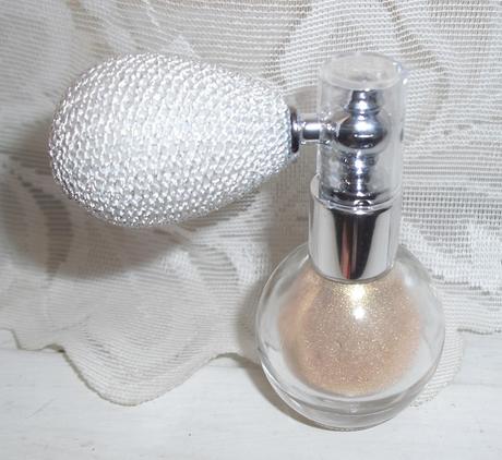 Zlaty blonz trblietka na telo,