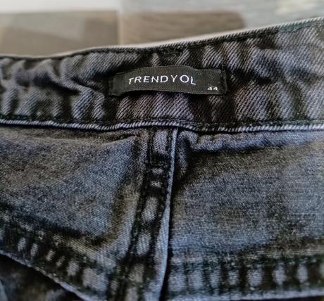 Džínsy sivočierne, 44