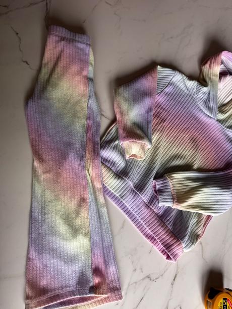 H&m duhovy set mikina a zvonove legíny 110, h&m,110