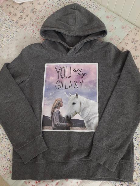 Krasna mikina, h&m,140