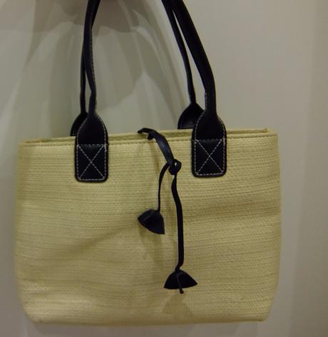 Malá kabelka estée lauder,