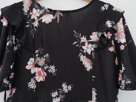 Romantické šaty, 40