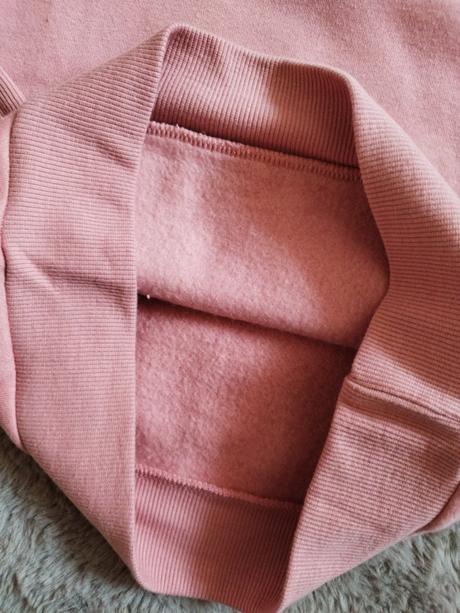 Mikinka reserved, reserved,140