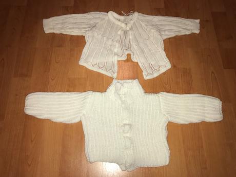 2 pletené svetríky, 62