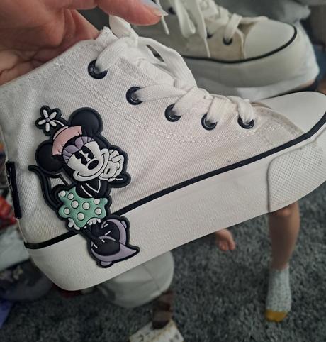 Tenisky, reserved,30