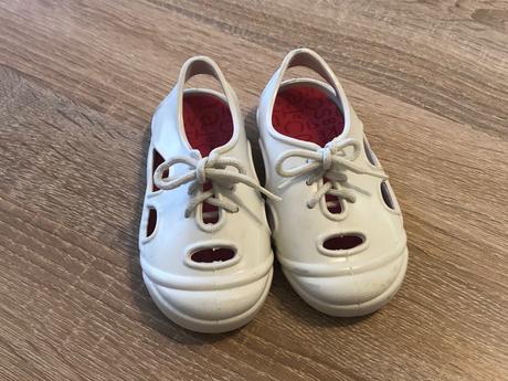 Gumenné topánočky do vody, výborný stav, 22