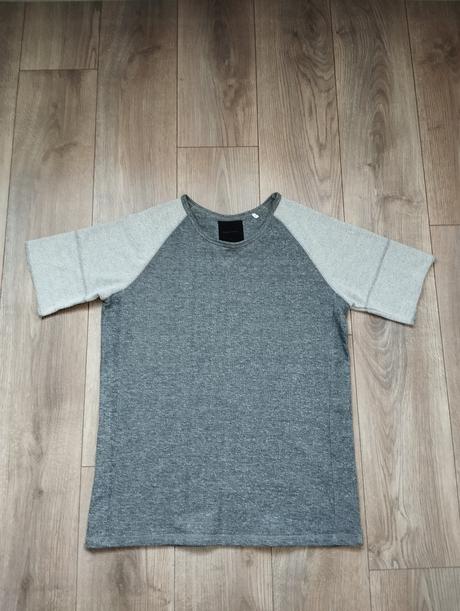 Sivé tričko, gate,l