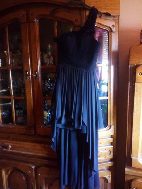 Spoločenské šaty, 36