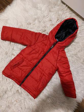 Červený prechodný kabátik, 104