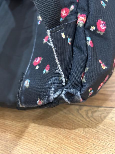 Roxy ruksak, taška s kvetinkami,