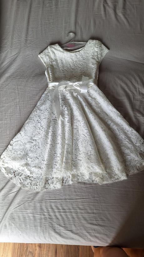 Čipkované letné šaty, 134