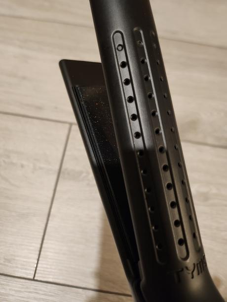 Žehlička na vlasy s prúdením vzduchu a kulma v 1, 