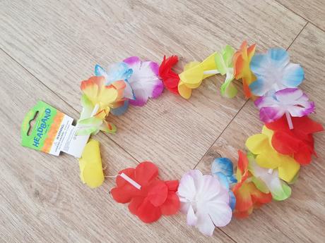 Krasny hawajsky kostym  5 casti. novy s visackou, 