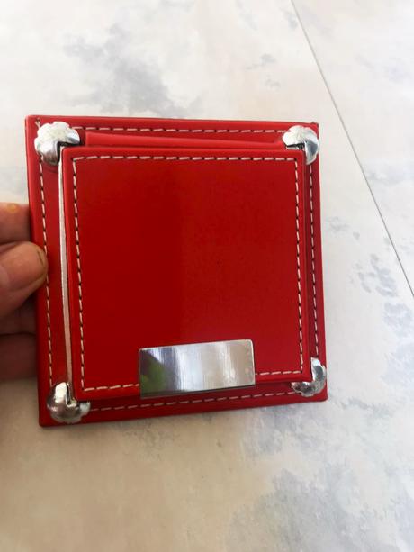 Zásobník na pozn. papier, 