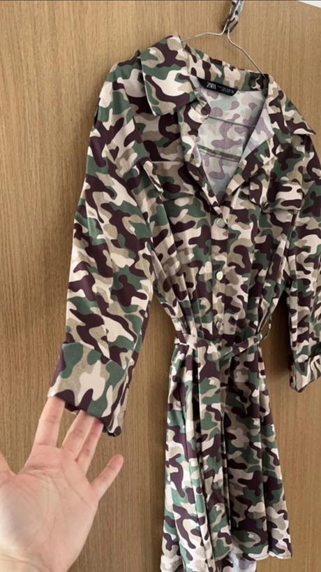 Maskáčové šaty, zara,s