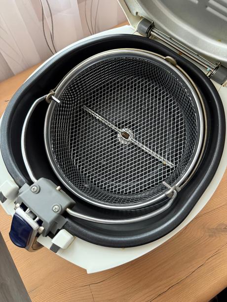 Fritéza na olej delonghi,