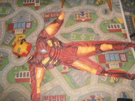 Karnevalová maska aironman, 