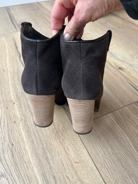 Kožené kotnicky apart, 37