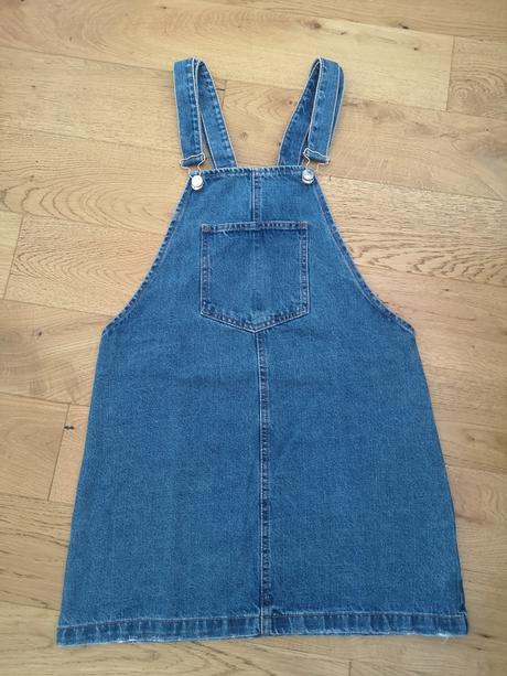 Rifľové šaty, stradivarius,s