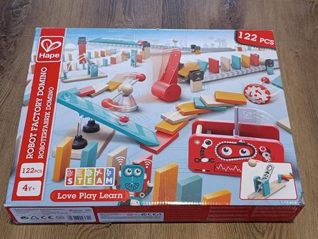 Hra robot faktory domino, 