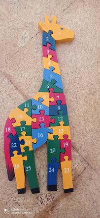 Drevené puzzle žirafa písmená aj čísla,