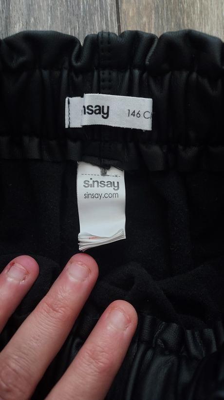 Suknicka, sinsay,146